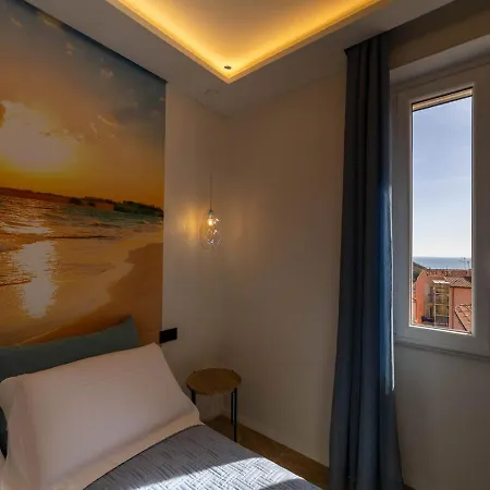 Alba Sul Mare Couette-café 3*